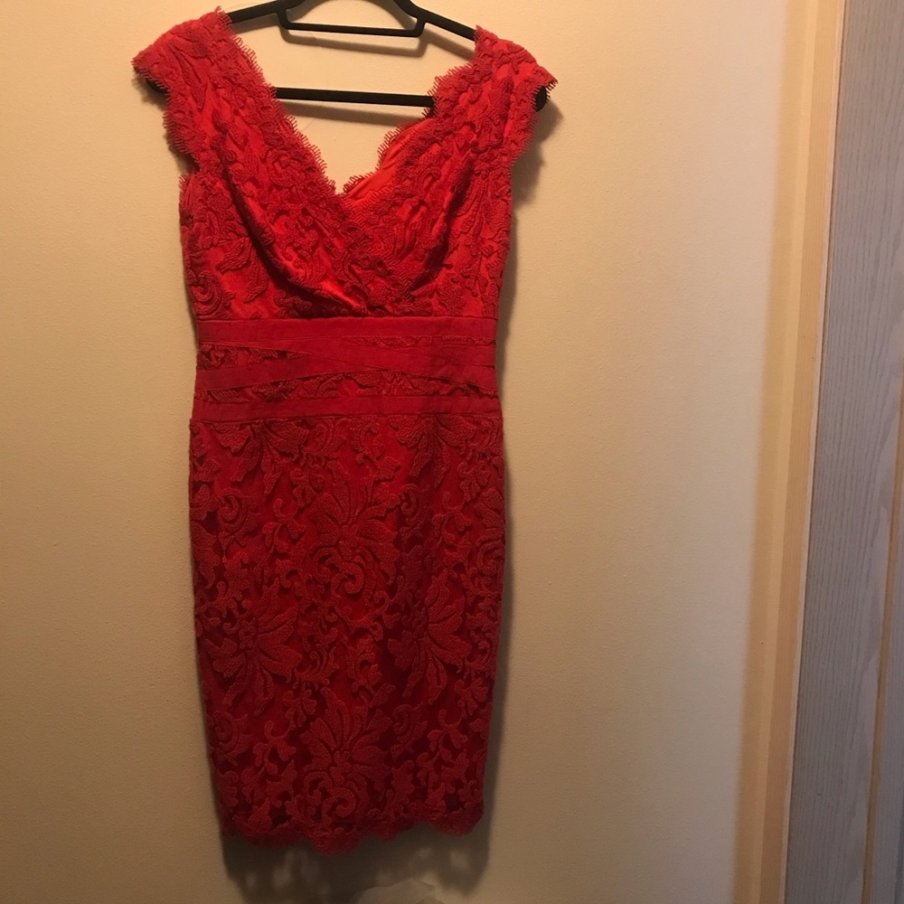 Red Tadashi Sojo dress